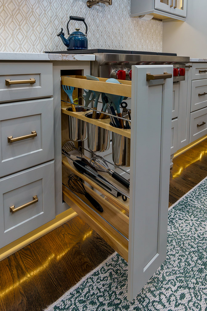 Transitional Kitchen Remodel by Creative Cabinets and Fine Finishes, LLC project photo 5